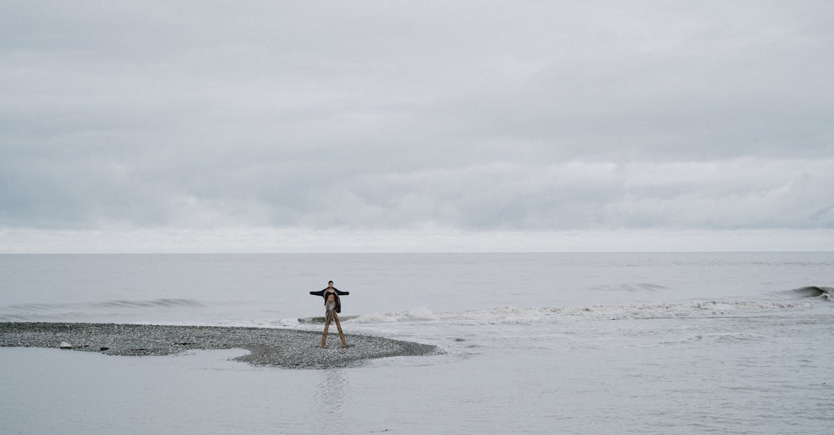 分岐点に立つ人