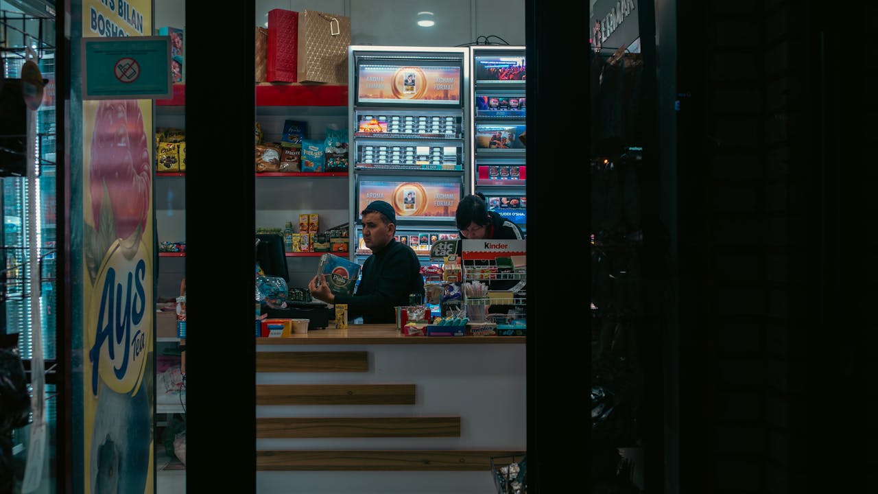 コンビニ正社員がきつい理由