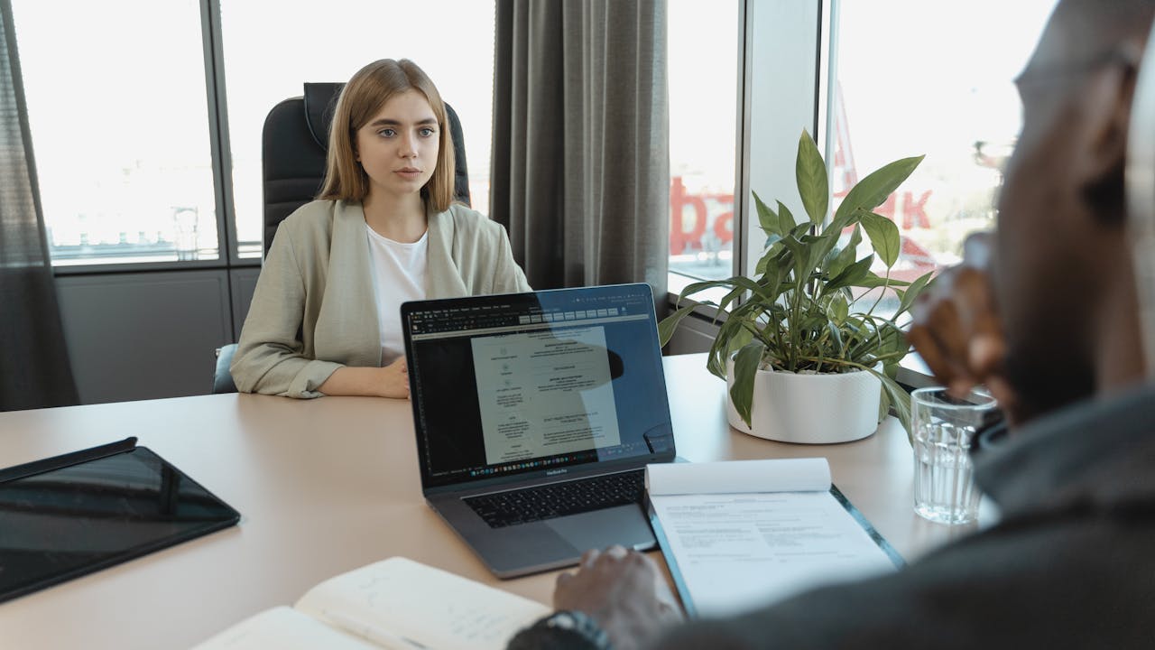 コンビニ正社員から転職する方法