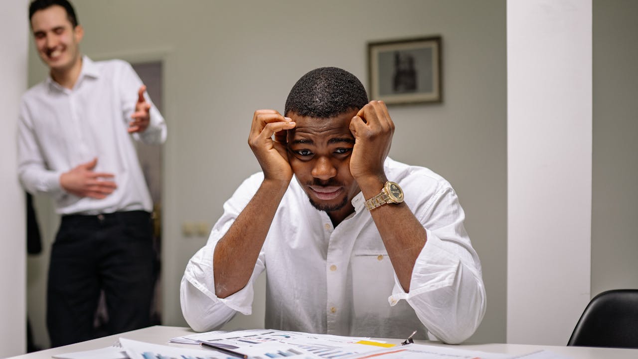 ワンマン社長の特徴を示すオフィスのイメージ